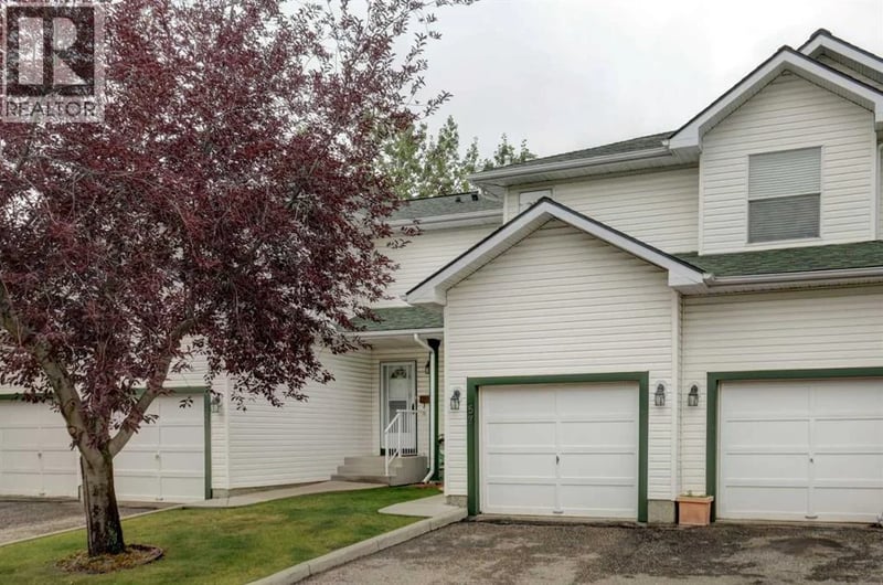 57 SANDPIPER Lane Northwest, Calgary, Alberta, T3K4L7, Calgary, Alberta — photo 1 of 5