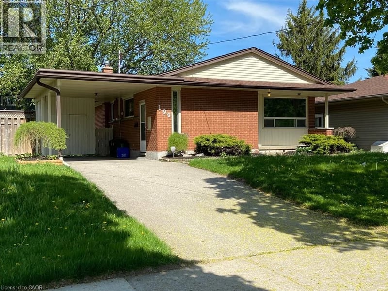 #Upper 194 RIVER Road East, Kitchener, Ontario, N2B2G8, Kitchener, Ontario — photo 1 of 5