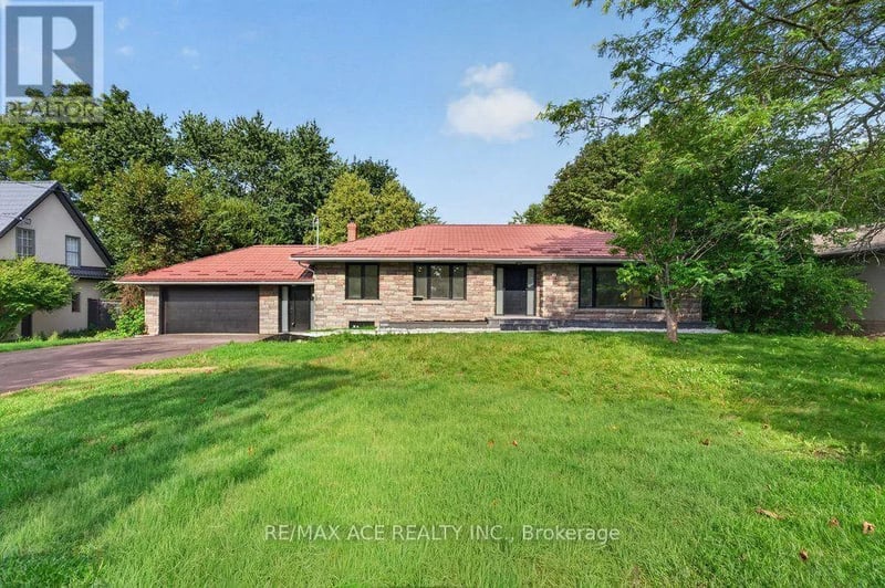 11 Faircroft Boulevard, Toronto (Cliffcrest), Ontario, M1N2W9, Toronto (Cliffcrest), Ontario — photo 1 of 5