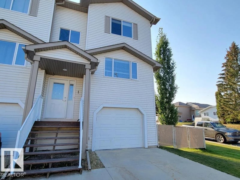 1001 7 AV, Cold Lake, Alberta, T9M1C4, Cold Lake, Alberta — photo 1 of 5