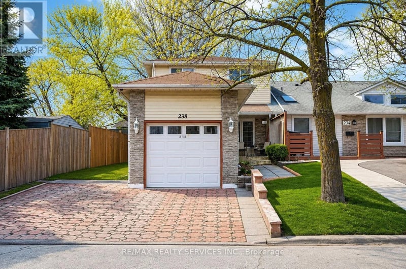 238 Linden Drive, Cambridge, Ontario, N3H4Y2, Cambridge, Ontario — photo 1 of 5
