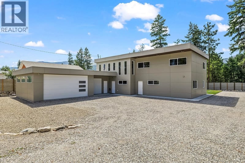 7141 Dunwaters Road, Kelowna, British Columbia, V1Z3W5, Kelowna, British Columbia — photo 1 of 5