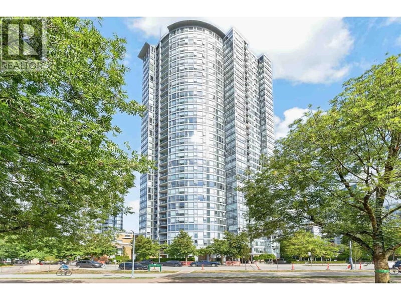 #3607 1033 MARINASIDE Crescent, Vancouver, British Columbia, V6Z3A3, Vancouver, British Columbia — photo 1 of 5