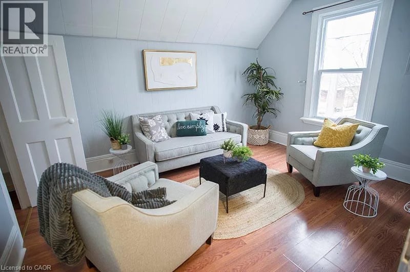 #Upper 67 TERRACE HILL Street, Brantford, Ontario, N3R1G2, Brantford, Ontario — photo 1 of 5