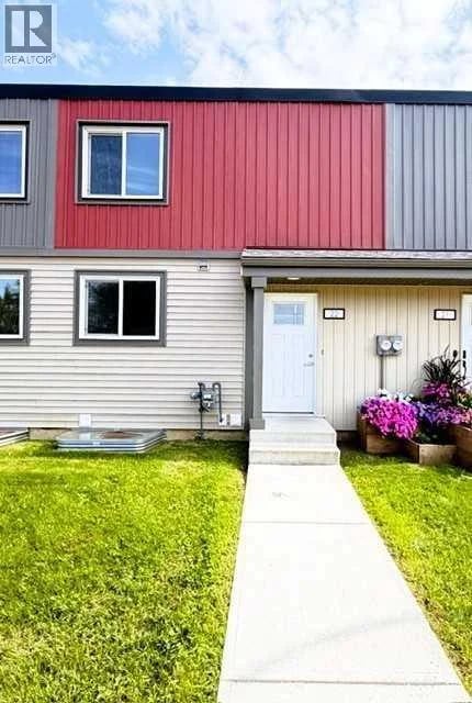 608 Main Street Northwest, Slave Lake, Alberta, T0G2A1, Slave Lake, Alberta — photo 1 of 5
