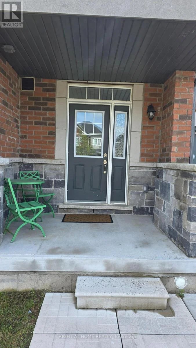 2257 Grainger Loop, Innisfil, Ontario, L9S0N1, Innisfil, Ontario — photo 1 of 5
