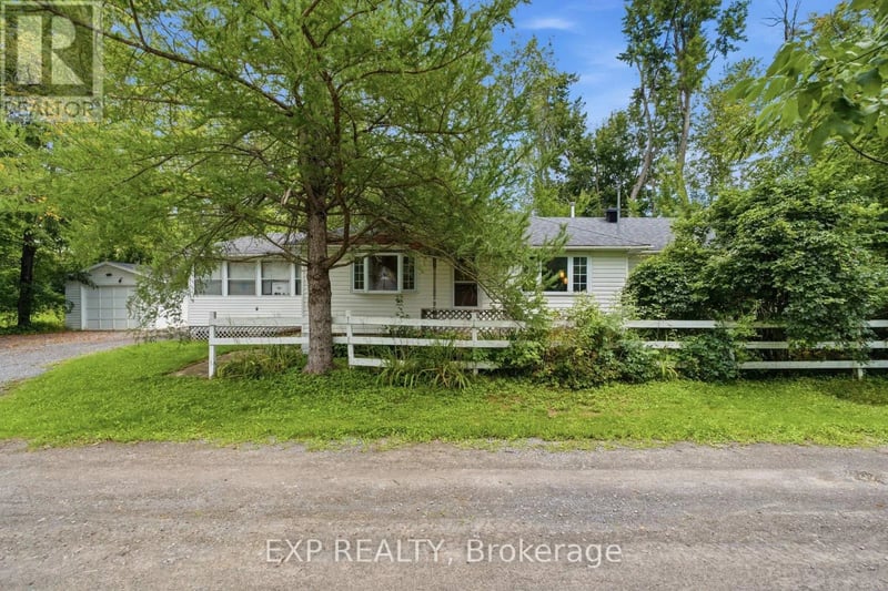144 Ruth Street, Carleton Place, Ontario, K7C0C4, Carleton Place, Ontario — photo 1 of 5