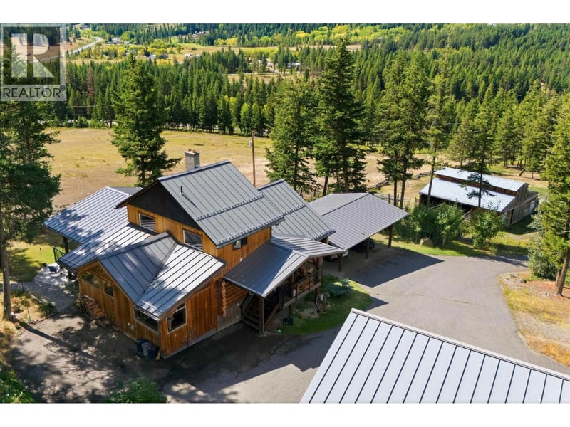 2635 BASARABA Road, Williams Lake, British Columbia, V2G4W2, Williams Lake, British Columbia — photo 1 of 5