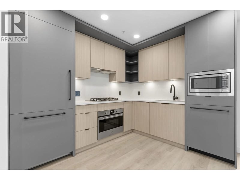 #507 2268 BROADWAY, Vancouver, British Columbia, V5N0L2, Vancouver, British Columbia — photo 1 of 5