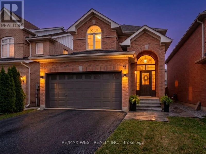 11 Beehive Drive, Caledon (Bolton North), Ontario, L7E2V4, Caledon (Bolton North), Ontario — photo 1 of 5