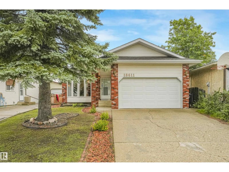 18611 57 AV NW, Edmonton, Alberta, T6M2A2, Edmonton, Alberta — photo 1 of 5