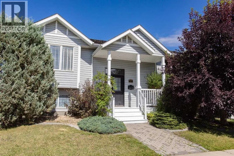 717 Lancaster Drive, Red Deer, Alberta, T4R2T5, Red Deer, Alberta — photo 1 of 5