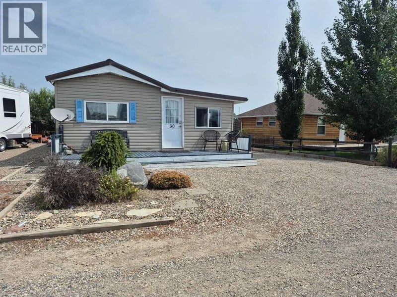 30 mount Vista Drive, Hill Spring, Alberta, T0K1E0, Hill Spring, Alberta — photo 1 of 5