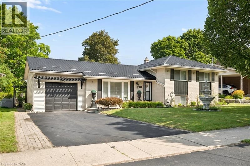 285 STONYBROOK Drive, Kitchener, Ontario, N2M4L8, Kitchener, Ontario — photo 1 of 5