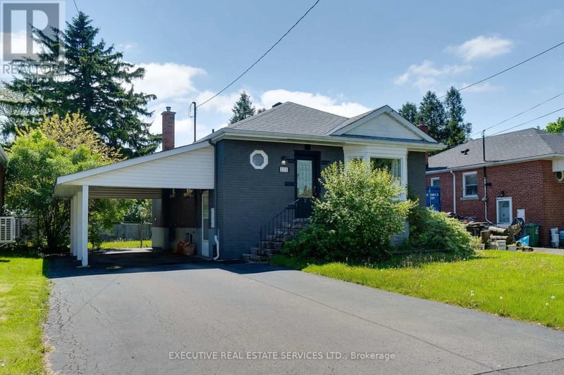 213 East 32nd Street, Hamilton (Raleigh), Ontario, L8V3S3, Hamilton (Raleigh), Ontario — photo 1 of 5