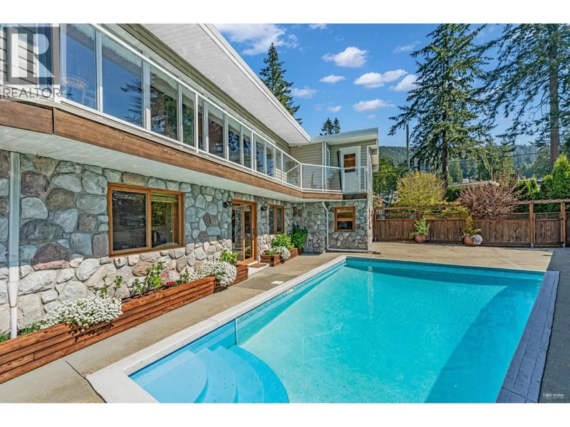 4323 VALENCIA Avenue, North Vancouver, British Columbia, V7N4A7, North Vancouver, British Columbia — photo 1 of 5