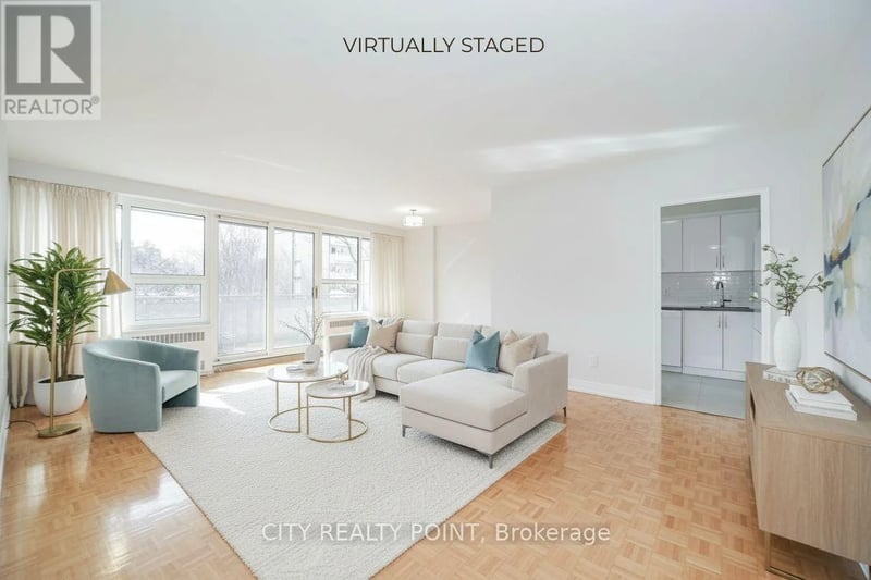 #203 10 Shallmar Boulevard, Toronto (Forest Hill North), Ontario, M5N1J4, Toronto (Forest Hill North), Ontario — photo 1 of 5