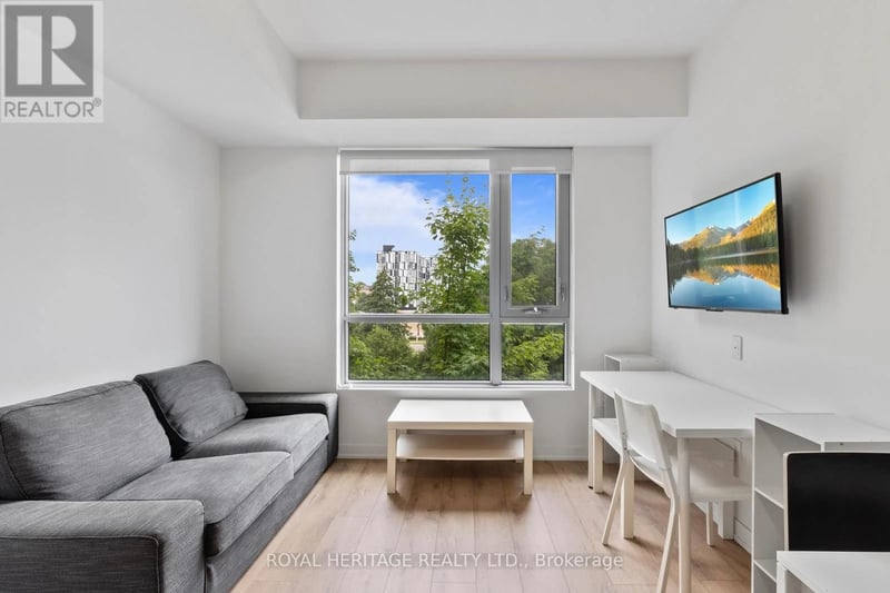 #307 1800 Simcoe Street North, Oshawa (Samac), Ontario, L1G0C2, Oshawa (Samac), Ontario — photo 1 of 5