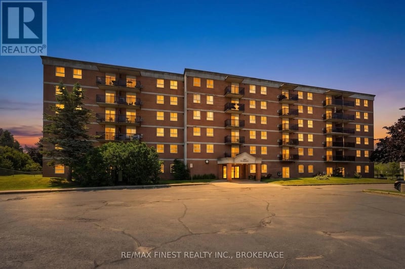 #101 745 Davis Drive, Kingston (East Gardiners Rd), Ontario, K7M8J4, Kingston (East Gardiners Rd), Ontario — photo 1 of 5