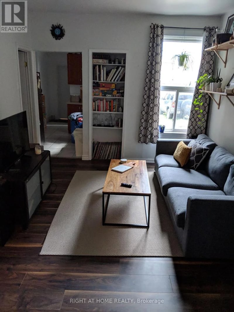 #1 715 Ossington Avenue, Toronto (Palmerston-Little Italy), Ontario, M6G3T6, Toronto (Palmerston-Little Italy), Ontario — photo 1 of 5