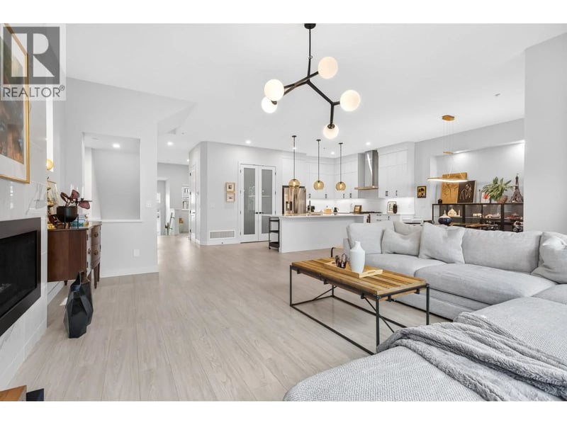 11328 230 Street, Maple Ridge, British Columbia, V2X9S6, Maple Ridge, British Columbia — photo 1 of 5