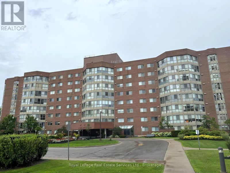 #611 5 Weldrick Road West, Richmond Hill (North Richvale), Ontario, L4C8S9, Richmond Hill (North Richvale), Ontario — photo 1 of 5