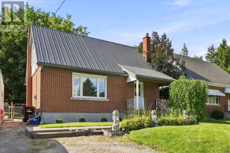 442 Grandview Avenue, Wilmot, Ontario, N3A1L6, Wilmot, Ontario — photo 1 of 5