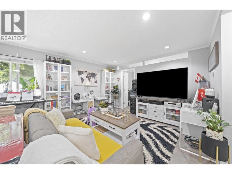 189 64TH Avenue, Vancouver, British Columbia, V5X2M3, Vancouver, British Columbia — photo 1 of 5