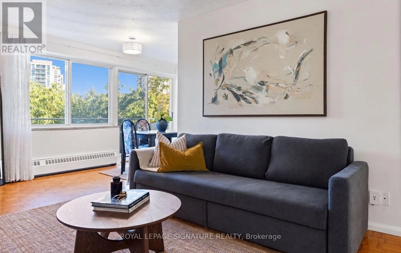 #410 30 Allanhurst Drive, Toronto (Edenbridge-Humber Valley), Ontario, M9A4J8, Toronto (Edenbridge-Humber Valley), Ontario — photo 1 of 5