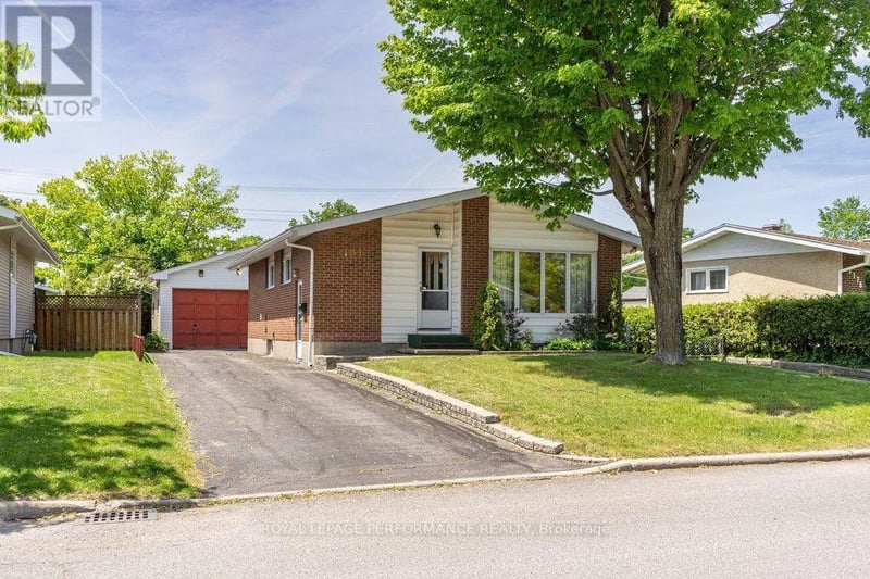 2184 Melfort Street, Ottawa, Ontario, K1G1H7, Ottawa, Ontario — photo 1 of 5