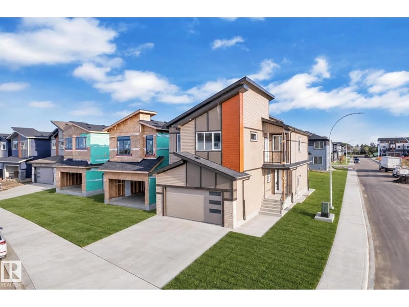 2039 156 AV NW NW, Edmonton, Alberta, T5Y4N3, Edmonton, Alberta — photo 1 of 5
