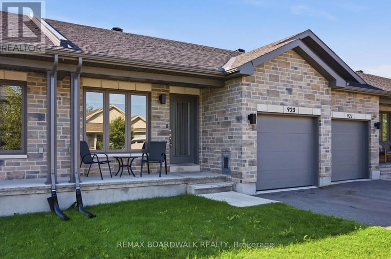 923 Leishman Drive, Mississippi Mills, Ontario, K0A1A0, Mississippi Mills, Ontario — photo 1 of 5