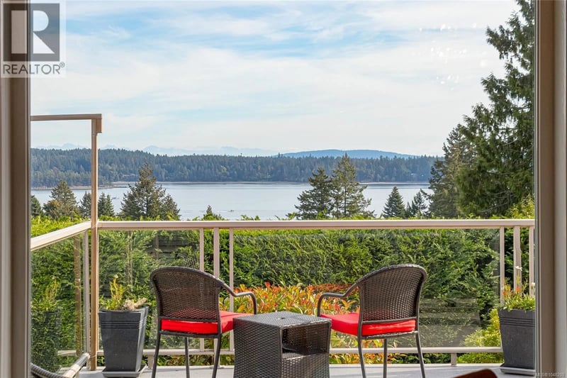 421A Walker Avenue, Ladysmith, British Columbia, V9G1V2, Ladysmith, British Columbia — photo 1 of 5
