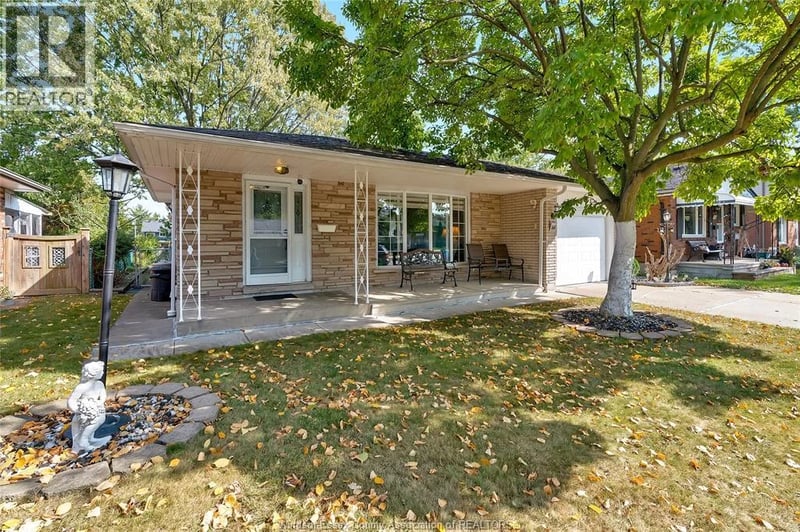 2664 RIVARD Avenue, Windsor, Ontario, N8T2H5, Windsor, Ontario — photo 1 of 5