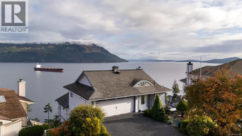 3697 Marine Vista, Cobble Hill, British Columbia, V0R1L1, Cobble Hill, British Columbia — photo 1 of 5