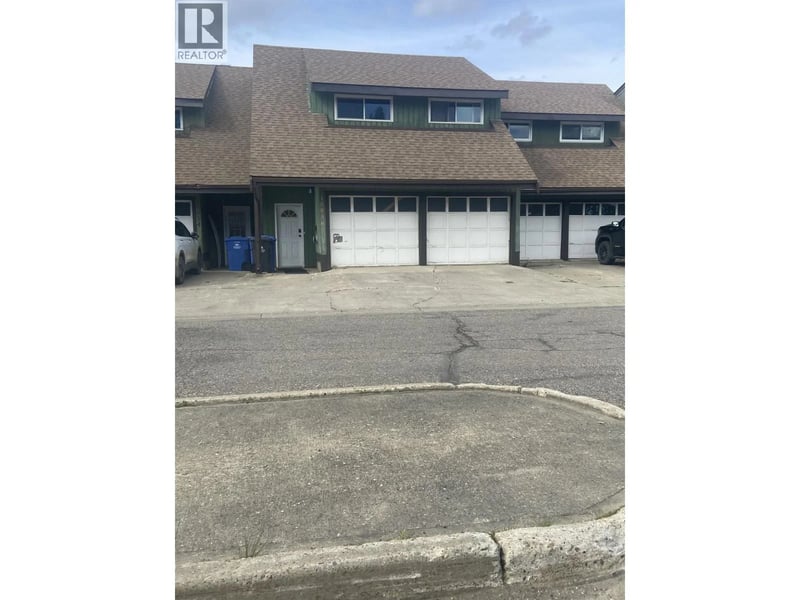 10856 102 Street, Fort St. John, British Columbia, V1J4X7, Fort St. John, British Columbia — photo 1 of 5