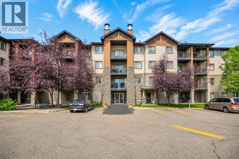 8 Bridlecrest Drive Southwest, Calgary, Alberta, T2Y0H6, Calgary, Alberta — photo 1 of 5