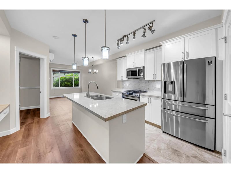 #201 20328 86 Avenue, Langley, British Columbia, V2Y3L5, Langley, British Columbia — photo 1 of 5
