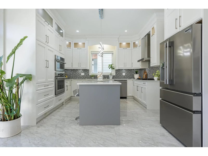 5876 139A Street, Surrey, British Columbia, V3X0G7, Surrey, British Columbia — photo 1 of 5