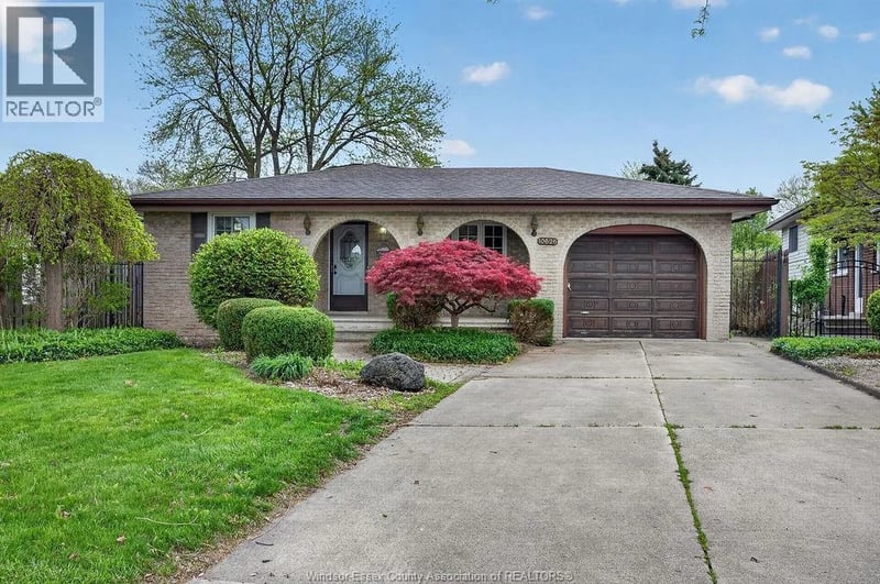 10626 Keating Crescent, Windsor, Ontario, N8R1T5, Windsor, Ontario — photo 1 of 5