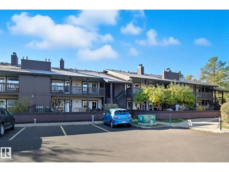 119 SURREY GARDENS GD NW, Edmonton, Alberta, T5T1Z3, Edmonton, Alberta — photo 1 of 5