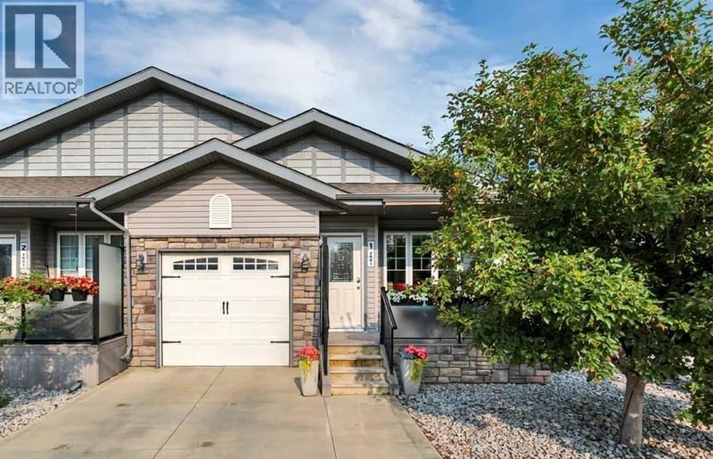 7001 52 Street, Lacombe, Alberta, T4L0H5, Lacombe, Alberta — photo 1 of 5