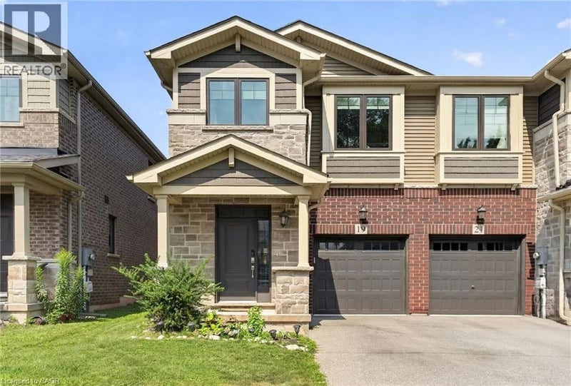 19 WILLOW Lane, Stoney Creek, Ontario, L8E5H5, Stoney Creek, Ontario — photo 1 of 5