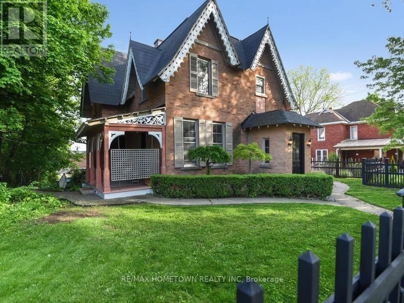 157 DIBBLE Street West, Prescott, Ontario, K0E1T0, Prescott, Ontario — photo 1 of 5