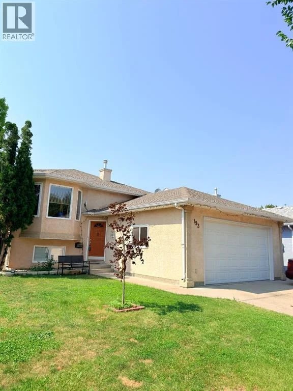 193 Uplands Boulevard North, Lethbridge, Alberta, T1H6K5, Lethbridge, Alberta — photo 1 of 5