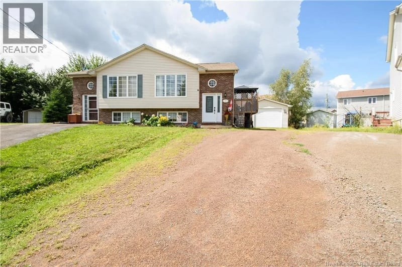 49 Armoyan Court, Moncton, New Brunswick, E1G4T5, Moncton, New Brunswick — photo 1 of 5