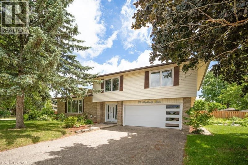 21 HALLIWELL Drive, Kitchener, Ontario, N2B2M5, Kitchener, Ontario — photo 1 of 5