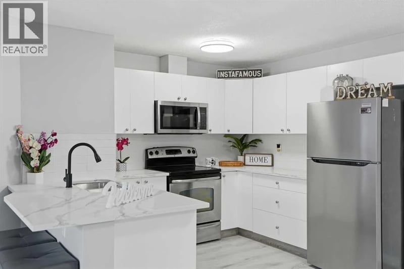16969 24 Street Southwest, Calgary, Alberta, T2Y0J8, Calgary, Alberta — photo 1 of 5