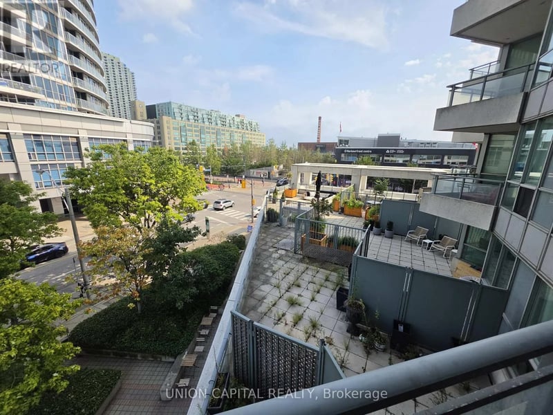 #302 228 Queens Quay West, Toronto (Waterfront Communities), Ontario, M5J2X1, Toronto (Waterfront Communities), Ontario — photo 1 of 5