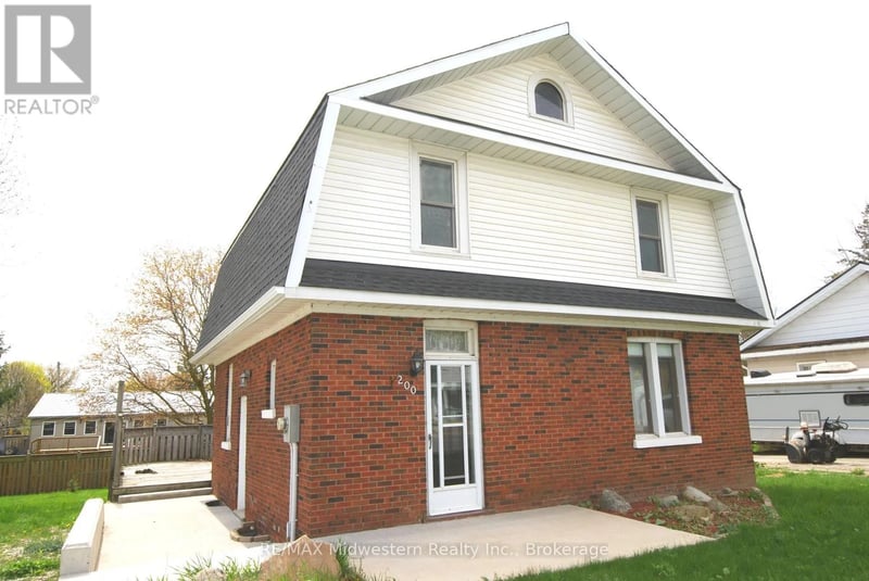 200 Elora Street South, Minto, Ontario, N0G1Z0, Minto, Ontario — photo 1 of 5